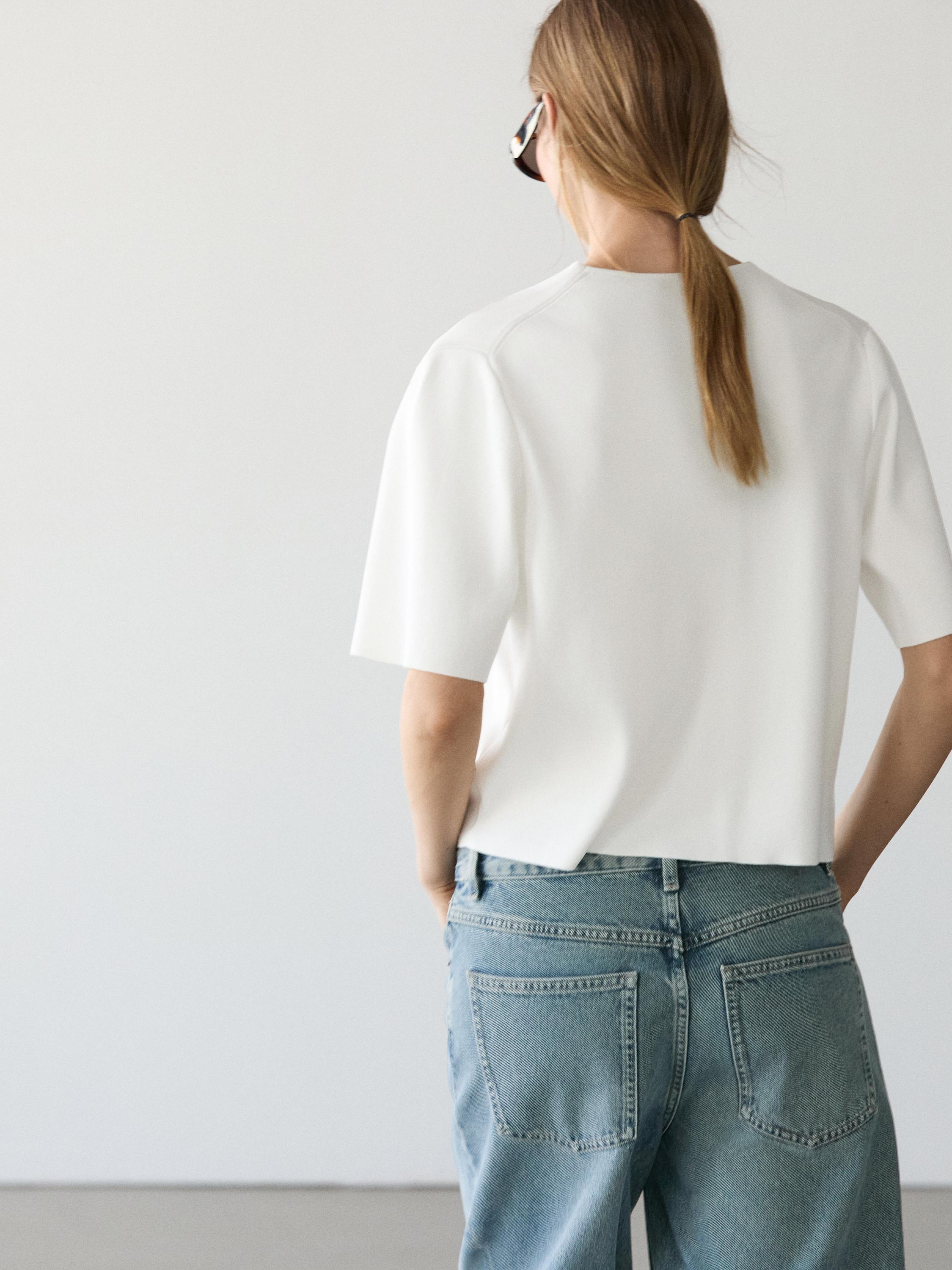 Short sleeve cardigan with button details